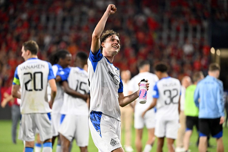 后腰位置稳 后腰位置稳