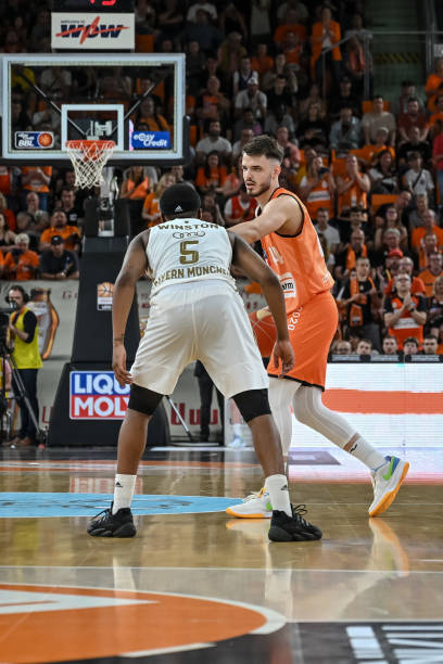 本场比赛亦 本场比赛亦