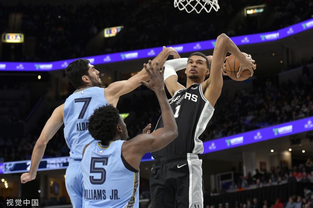 他们不仅是 他们不仅是